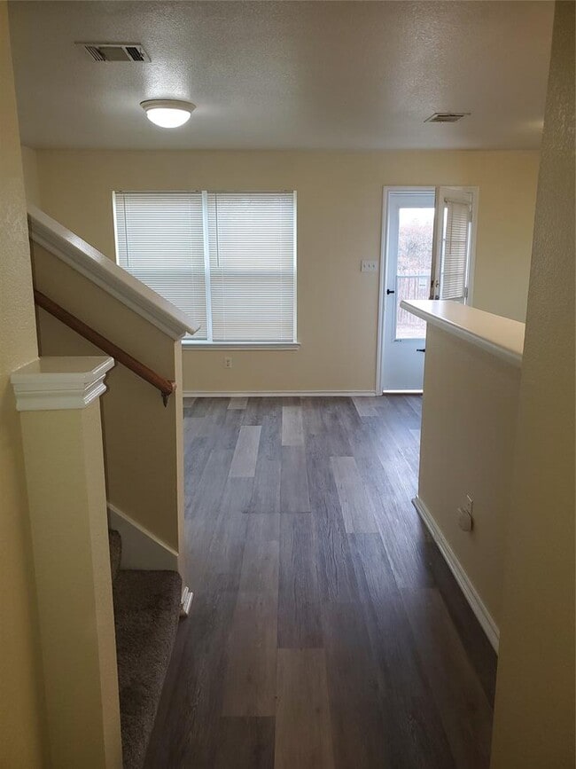 Foto del edificio - 1020 Christopher Ave