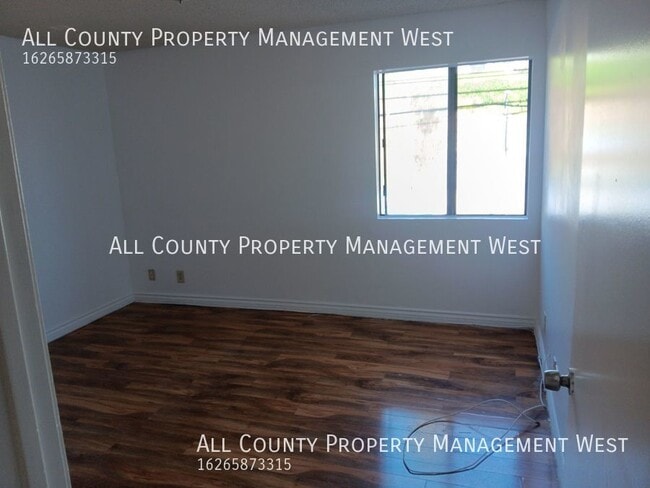 Building Photo - 2 Bedroom 1 Bathroom in Los Angeles