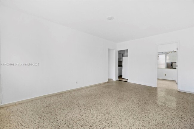 Foto del edificio - 800 83rd St
