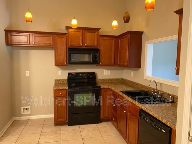 Foto del edificio - 90 Greer Ln