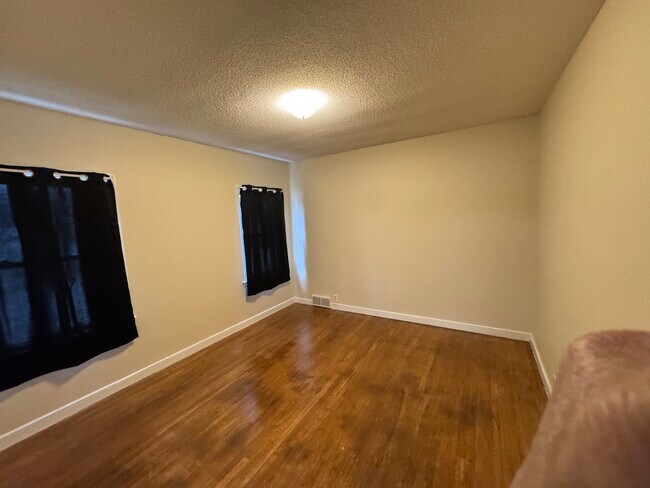 Foto del edificio - 1402 Lee Ave