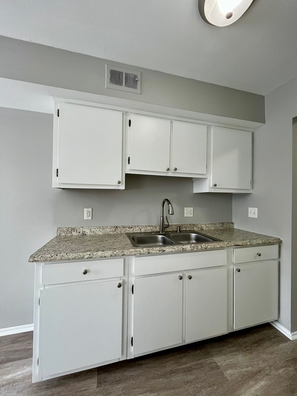 Foto del edificio - 11333 Old Goddard Rd