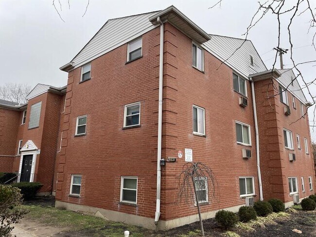 Building Photo - 7809 Dawn Rd