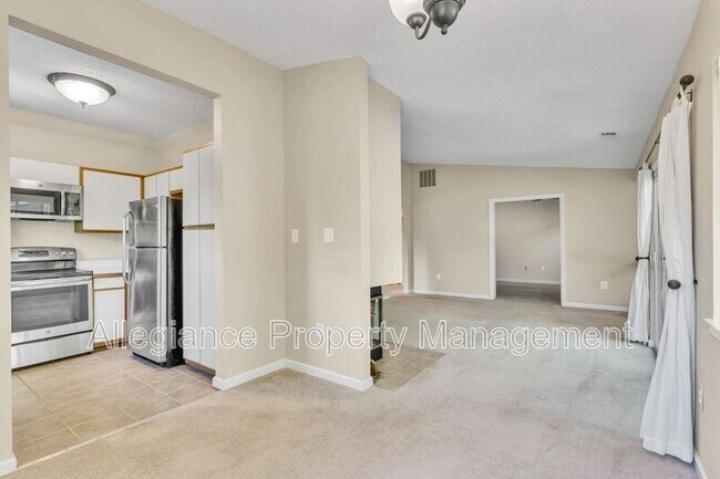 Building Photo - 11041 Villaridge Ct