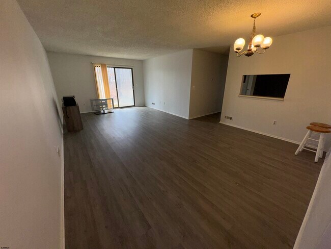 Foto del edificio - 75 Liberty Ct