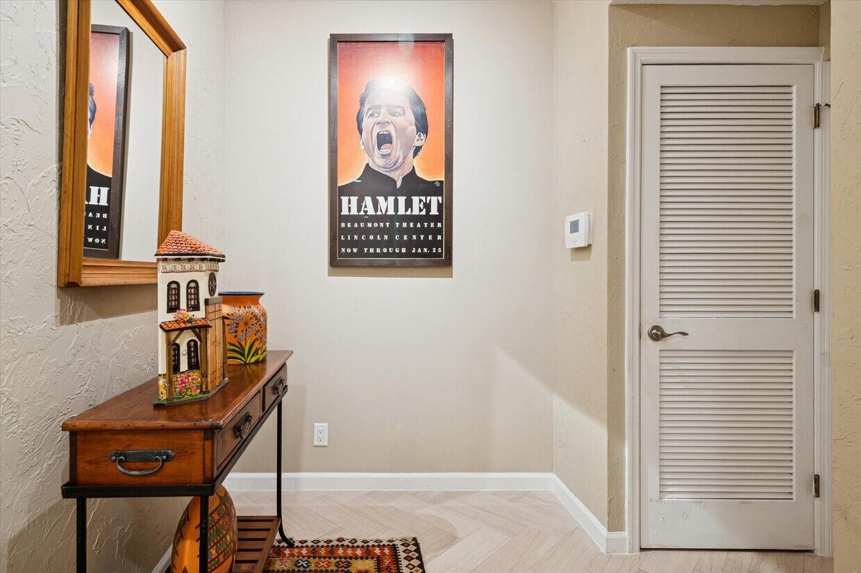 Foto principal - 4112 W Palm Aire Dr