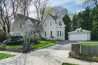 Building Photo - 66 Apawamis Ave