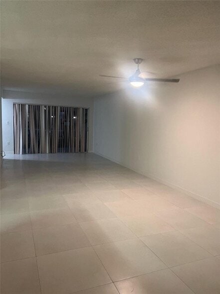 Foto del edificio - 6292 NW 186th St