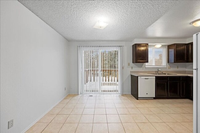 Building Photo - 4973 Chukar Dr