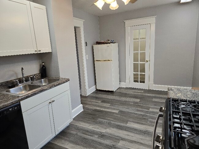 Building Photo - 1726 Union St