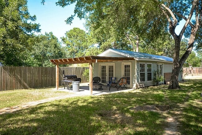 Foto del edificio - 116 Texas Ave