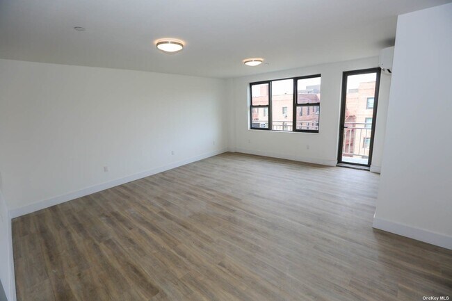 Foto del edificio - 84-03 Lander St