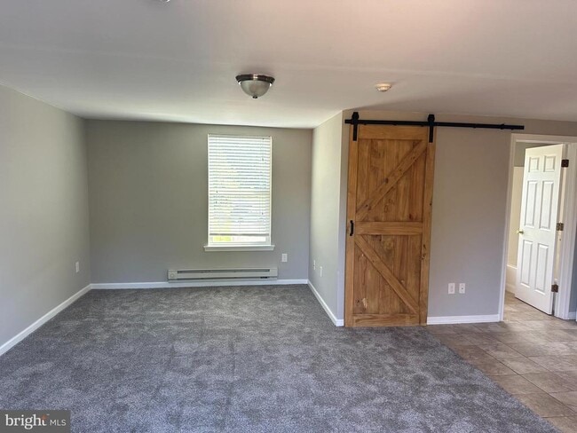 Building Photo - 2244 York Rd