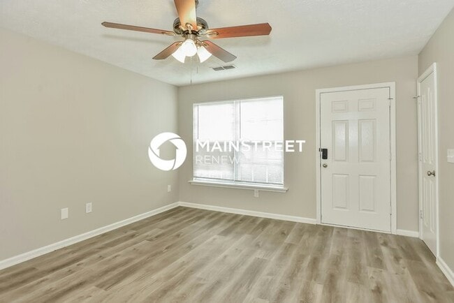 Foto del edificio - 3 Bedroom Pet-Friendly Home in ANTIOCH, TN...