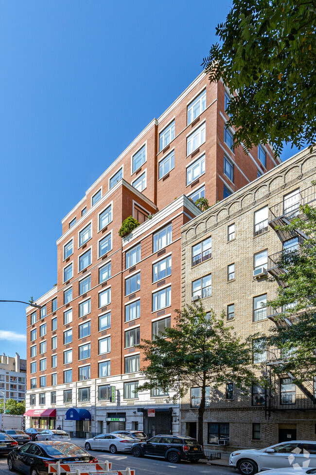 Building Photo - The Lenox Condominium