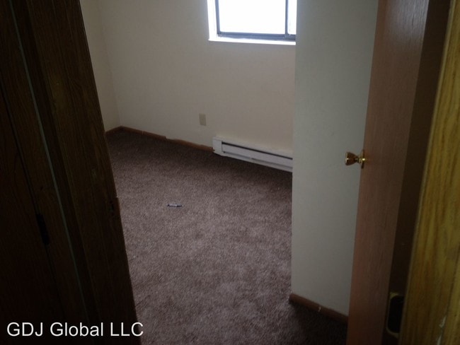 Building Photo - 2691 Divot Pl
