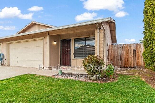 Building Photo - 1394 Pajaro Ave