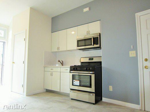 Primary Photo - 451 Seneca Ave