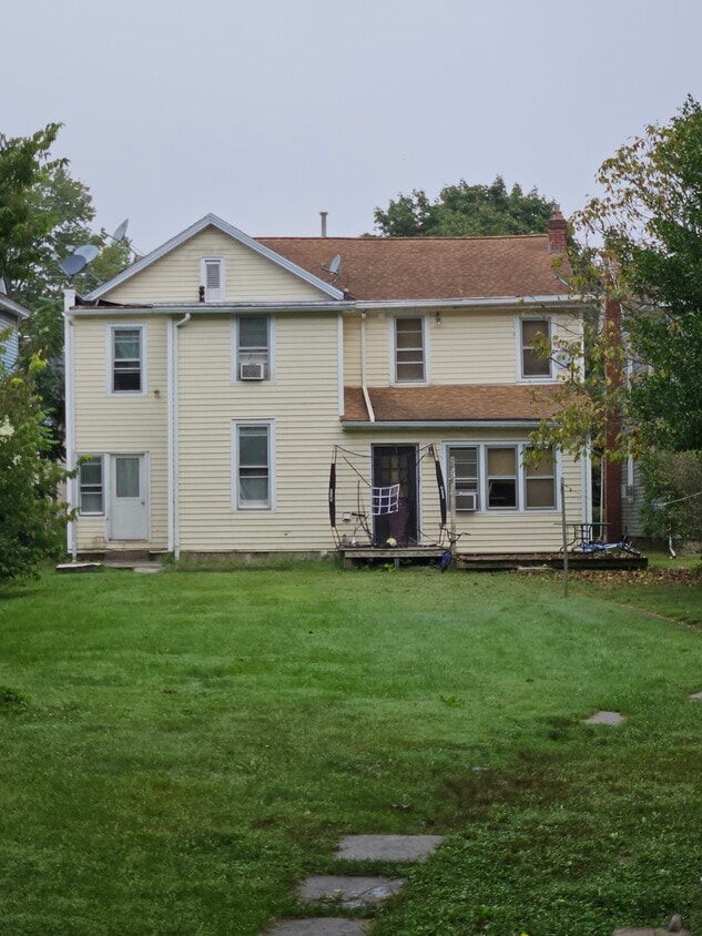 rear deck on left - 426 W Front St