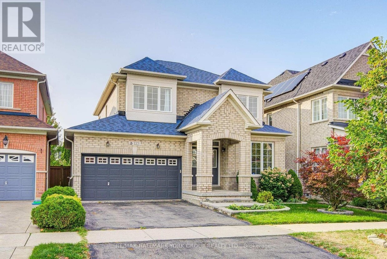Photo principale - 123 Oakborough Dr