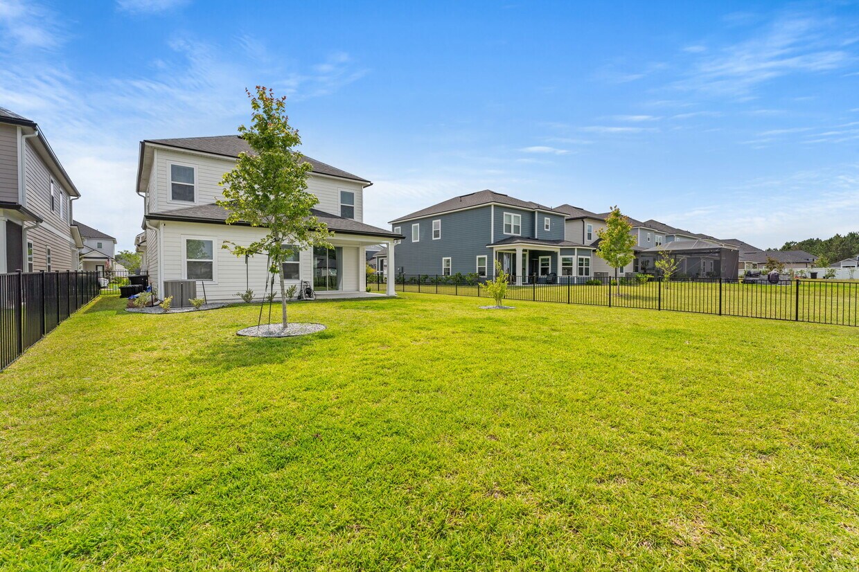 Foto del edificio - 535 Silver Landing Dr