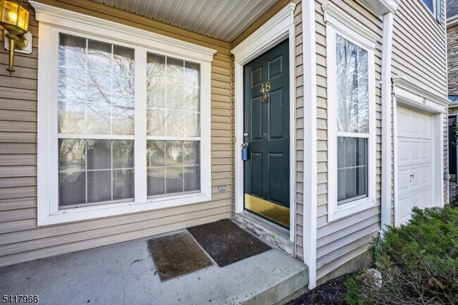 Foto del edificio - 48 Battalion Dr