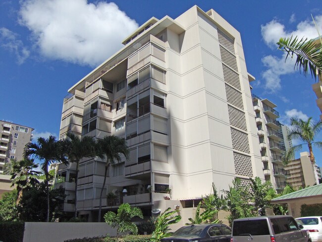 Building Photo - 411 Kaiolu St