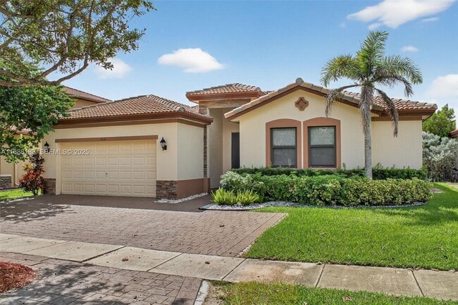 Building Photo - 3616 SE 2nd Dr