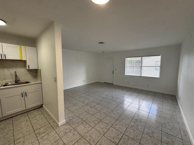 Foto del edificio - 1795 NW 55th Ave