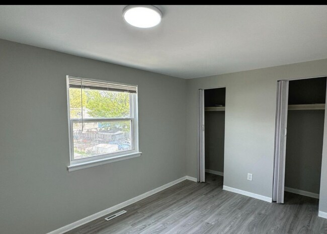 Foto del edificio - 883 Wedgewood Dr