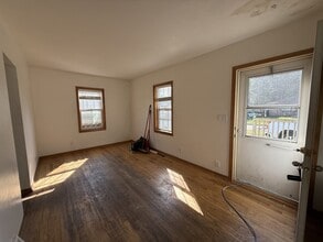 Building Photo - 720 Boyd St