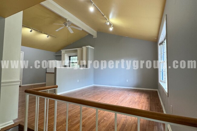 Building Photo - 1805 Hillman St