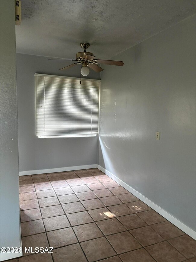 Foto del edificio - 1504 N Highland Ave