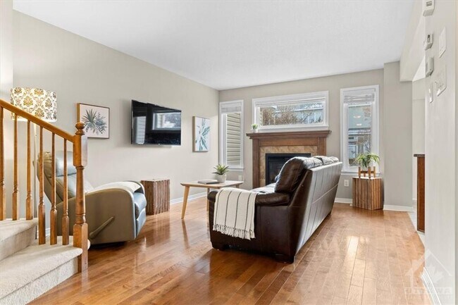 Photo du bâtiment - 3 bedroom 2.5 bathroom townhouse