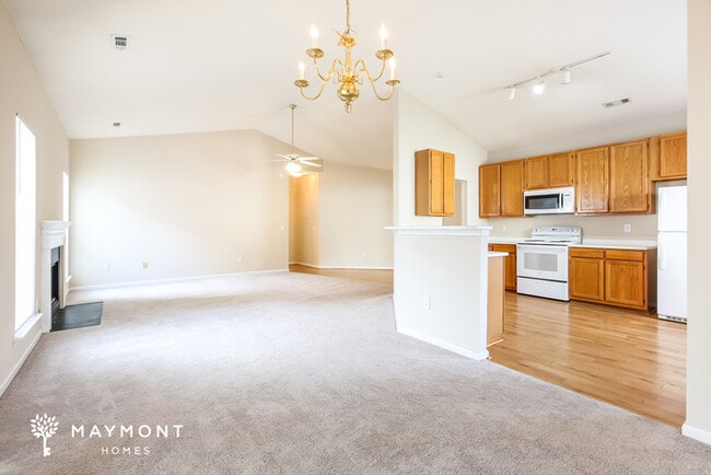 Building Photo - 122 Lantana Ct