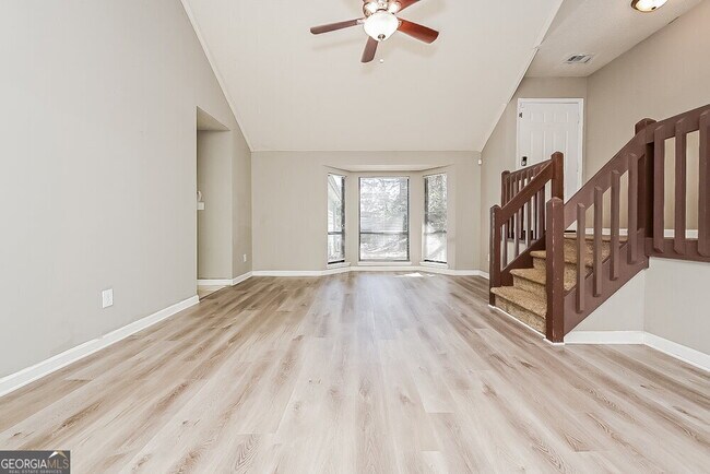 Foto del edificio - 8607 Forest Pointe Ct