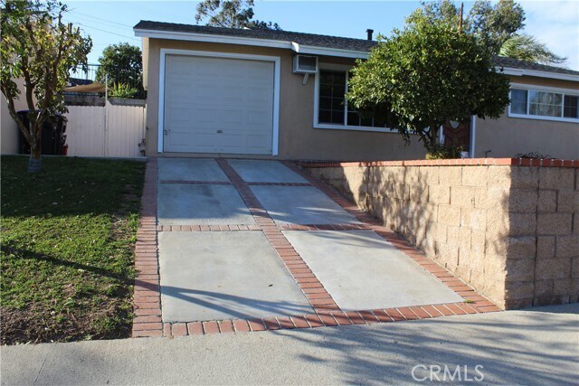 Foto del edificio - 14253 Tedford Dr E