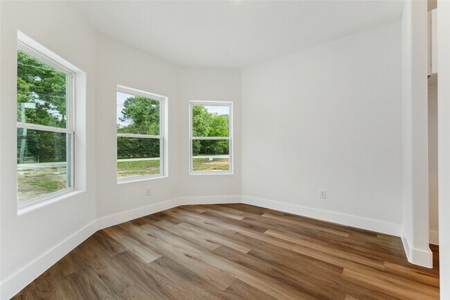 Foto del edificio - 3700 Avenue S