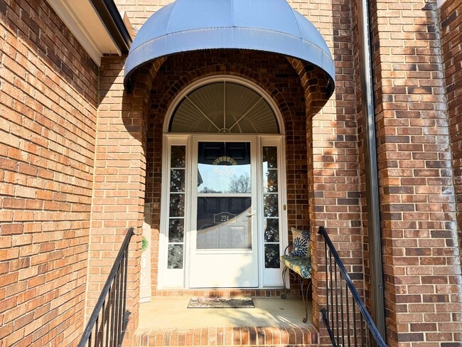 Foto del edificio - 224 Trotters Ridge Ln