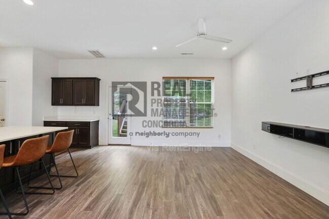 Foto del edificio - 1006 Chisolm Trail