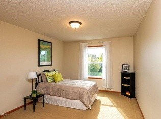 Foto del edificio - 5250 Forest Knoll Dr SE