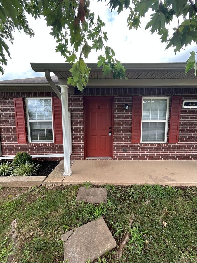Building Photo - 3404 SW Landau Ct