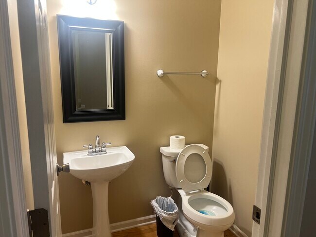 Foto del edificio - 2059 Orchard Ln