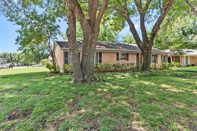 Building Photo - 1424 Amherst Dr