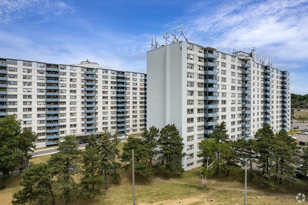Primary Photo - Mapleview Residences