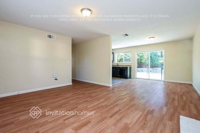 Building Photo - 165 N Catamaran Cir