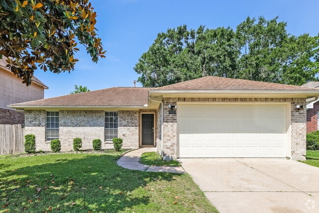 Building Photo - 3030 Hummingbird Ln