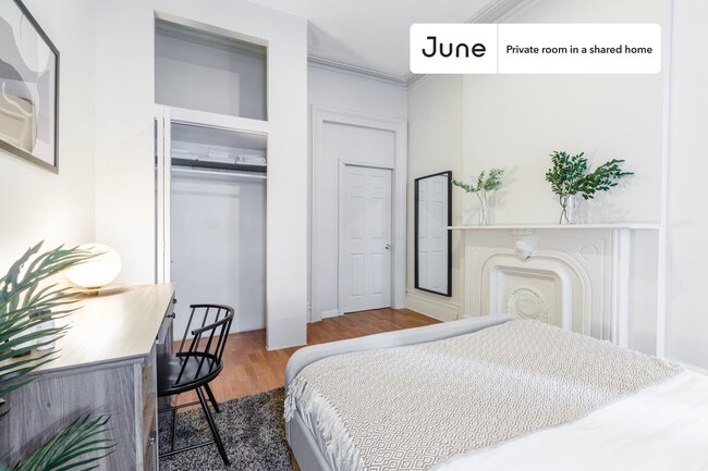 Building Photo - Room in Shared 4 bed/2 bath home in Hell's Kitchen