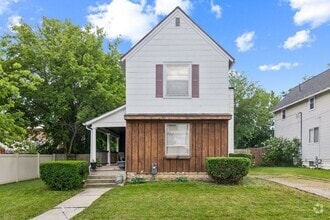 Building Photo - 151 Elm St