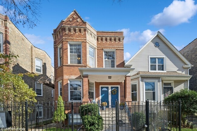 Building Photo - 2439 N Harding Ave